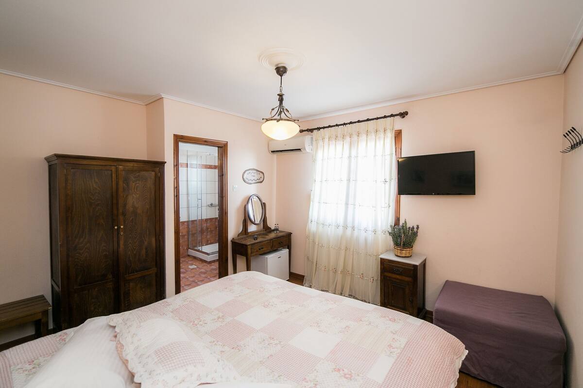 Double Room | Egyptian cotton sheets, down comforters, in-room safe