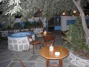 Terrace/patio - Apanemia Rooms (Syros)