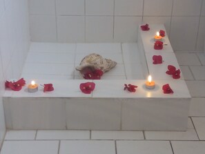 Shower, towels - Sirocco Apartments (Hersonissos)