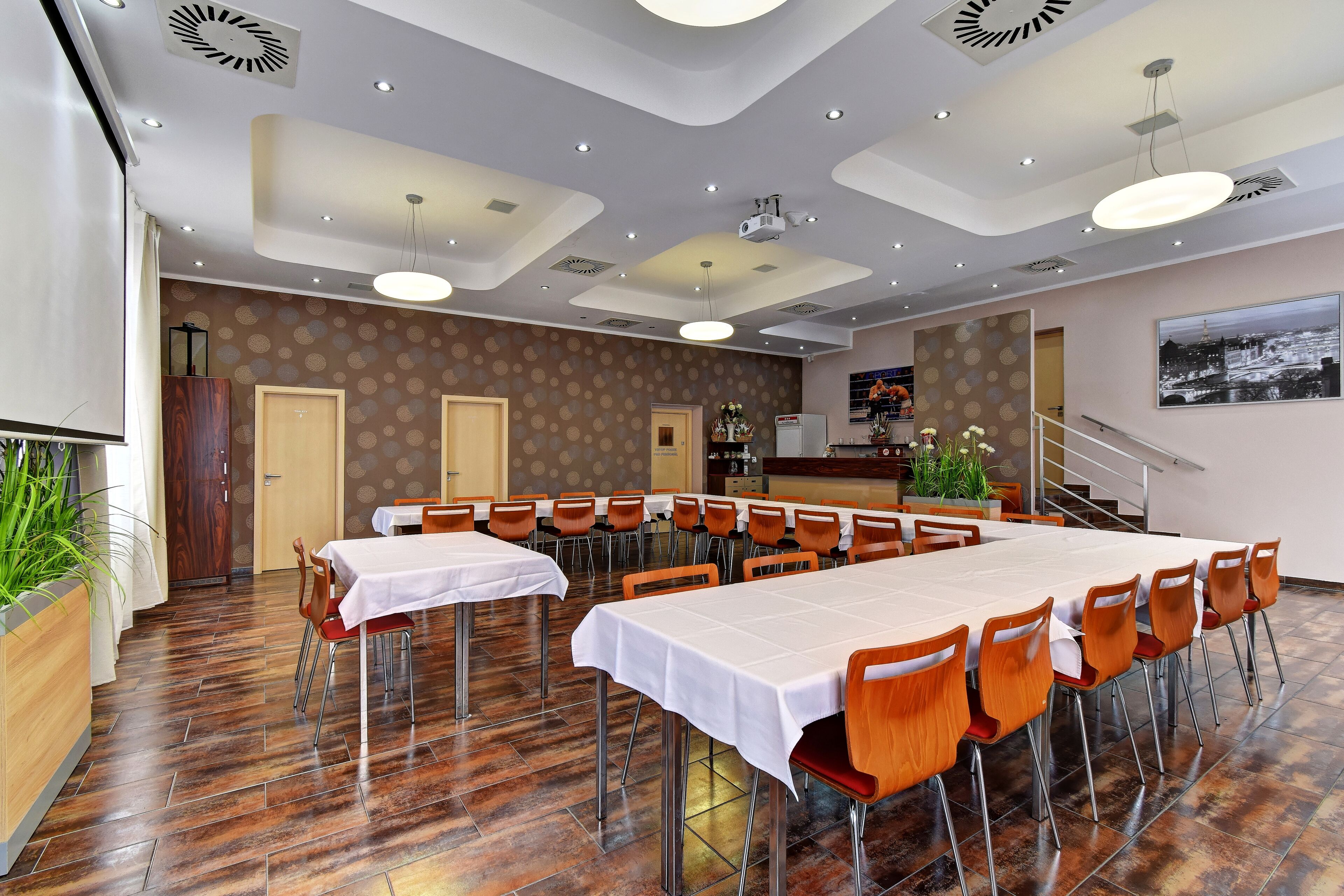 Meeting facility