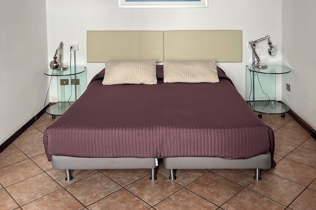 Comfort Studio, 1 Bedroom, Kitchen, City View | Premium bedding, down comforters, individually decorated