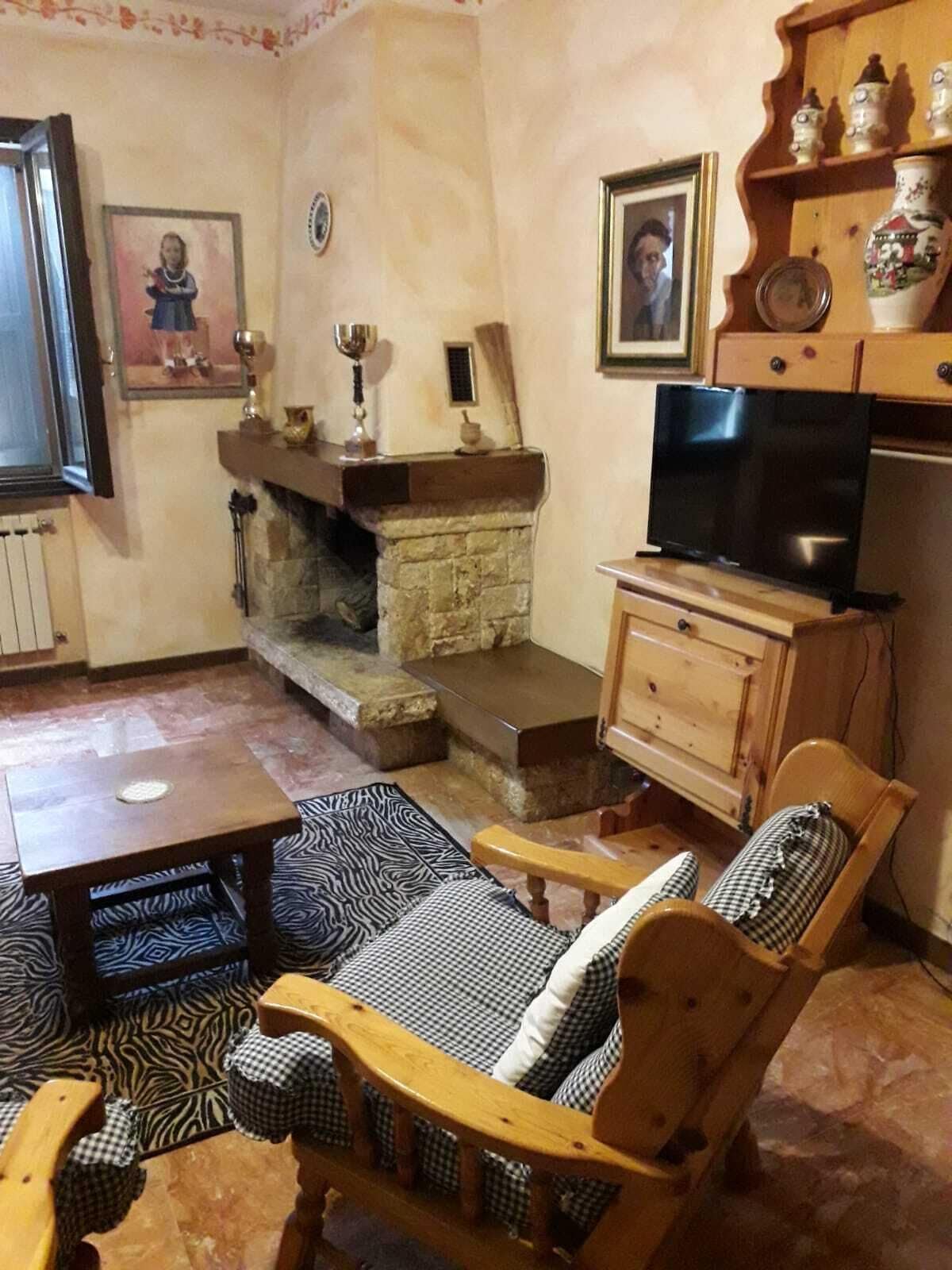 apartment, 2 bedrooms, annex building | living area | 36-inch flat-screen tv with digital channels, tv