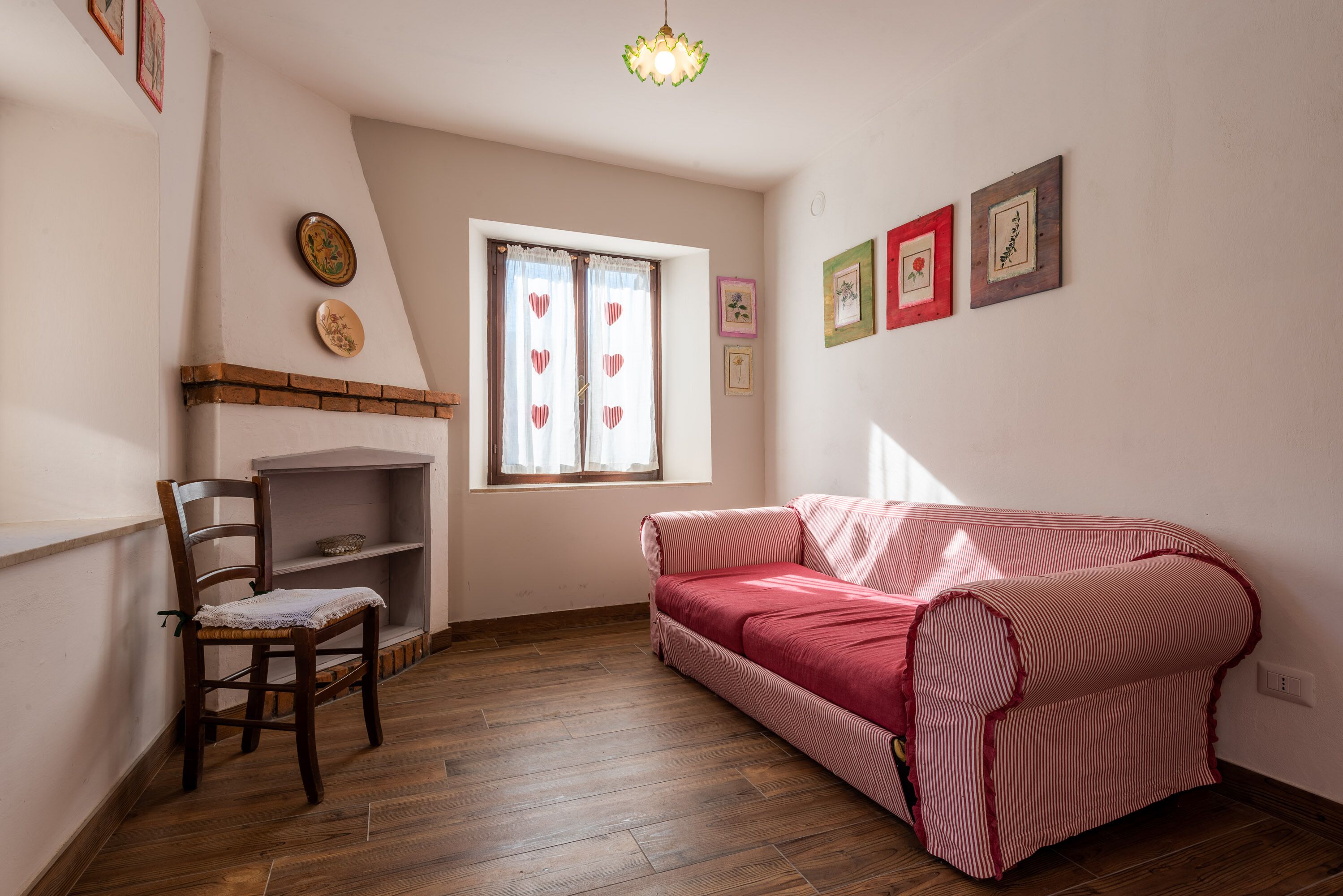 panoramic duplex, 4 bedrooms, annex building | living area | 36-inch flat-screen tv with digital channels, tv