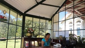 Lobby - Sherlock Hotel (Ootacamund)