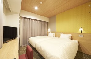 Desk, blackout drapes, free WiFi, bed sheets - Sotetsu Fresa Inn Tokyo Tamachi (Tokyo)