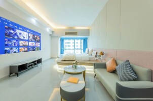 1 bedroom, free minibar items, in-room safe, individually decorated