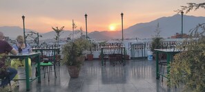 Breakfast, lunch served; Himalayan (Nepal) cuisine, garden views  - Hotel Nepalaya (Kathmandu)