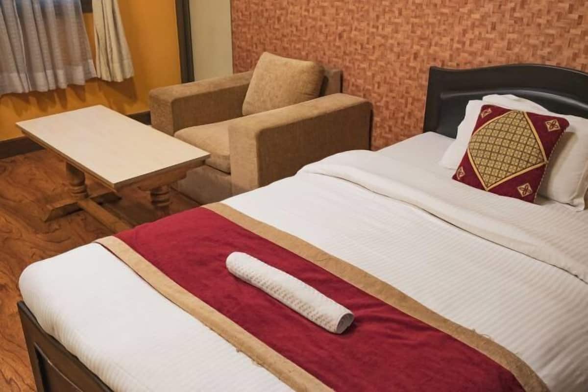 Pengeskab på værelset, skrivebord, ekstra senge (tillægsgebyr)