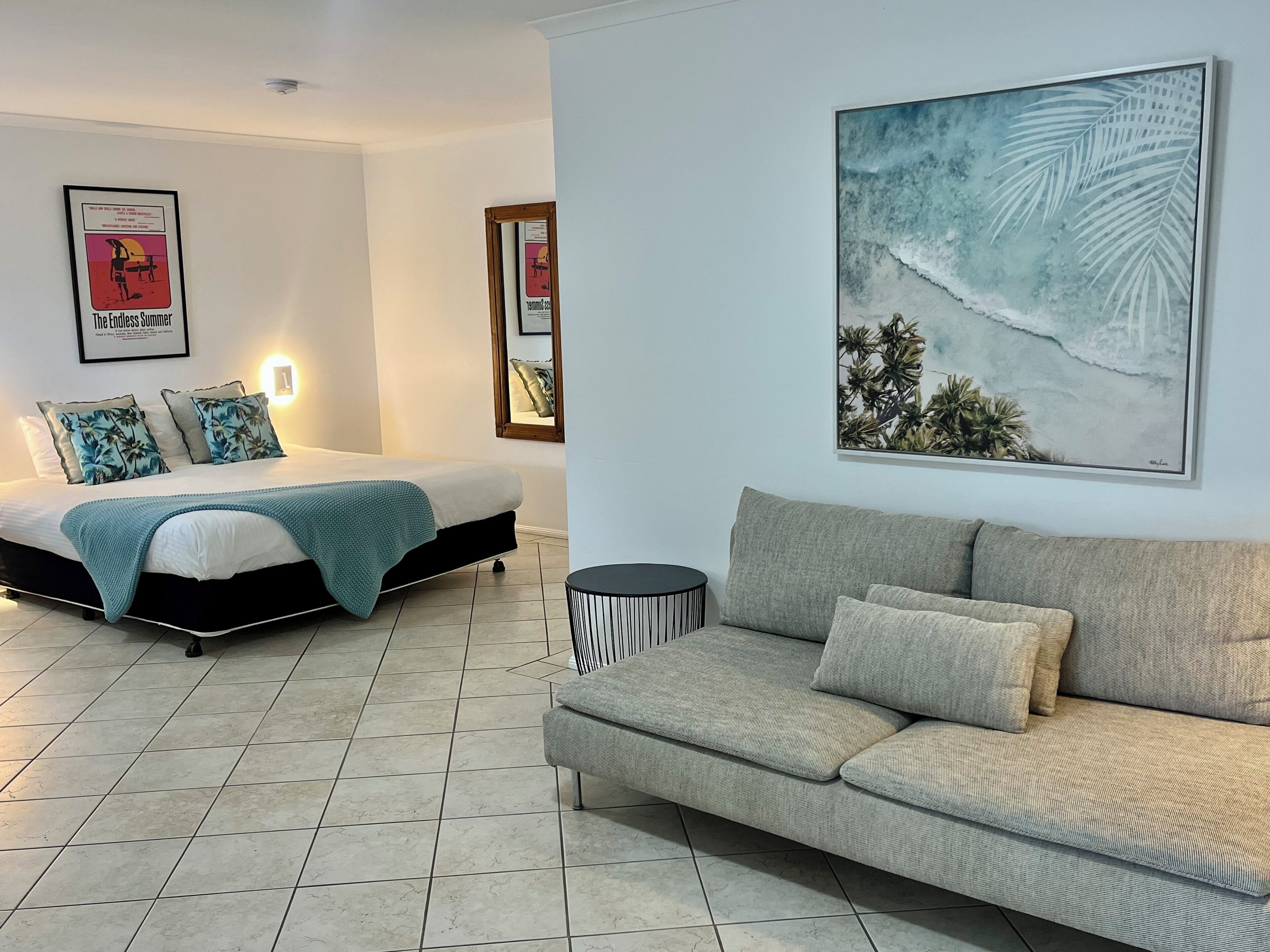 Comfort Room, 1 King Bed, Jetted Tub, Garden View