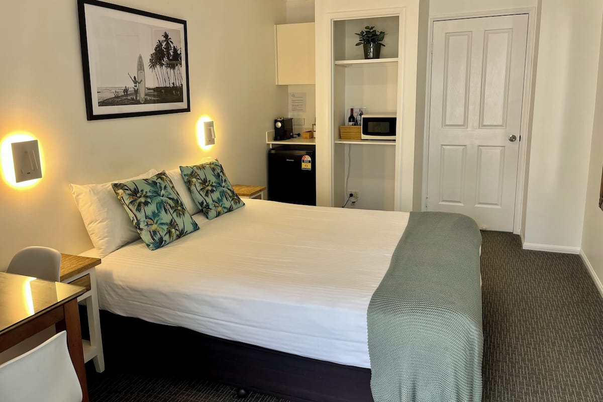 1 bedroom, minibar, blackout curtains, iron/ironing board
