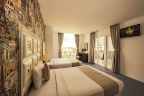 Executive Twin Room | Minibar, in-room safe, desk, free WiFi - Golden Crown Hotel (Ho Chi Minh City)