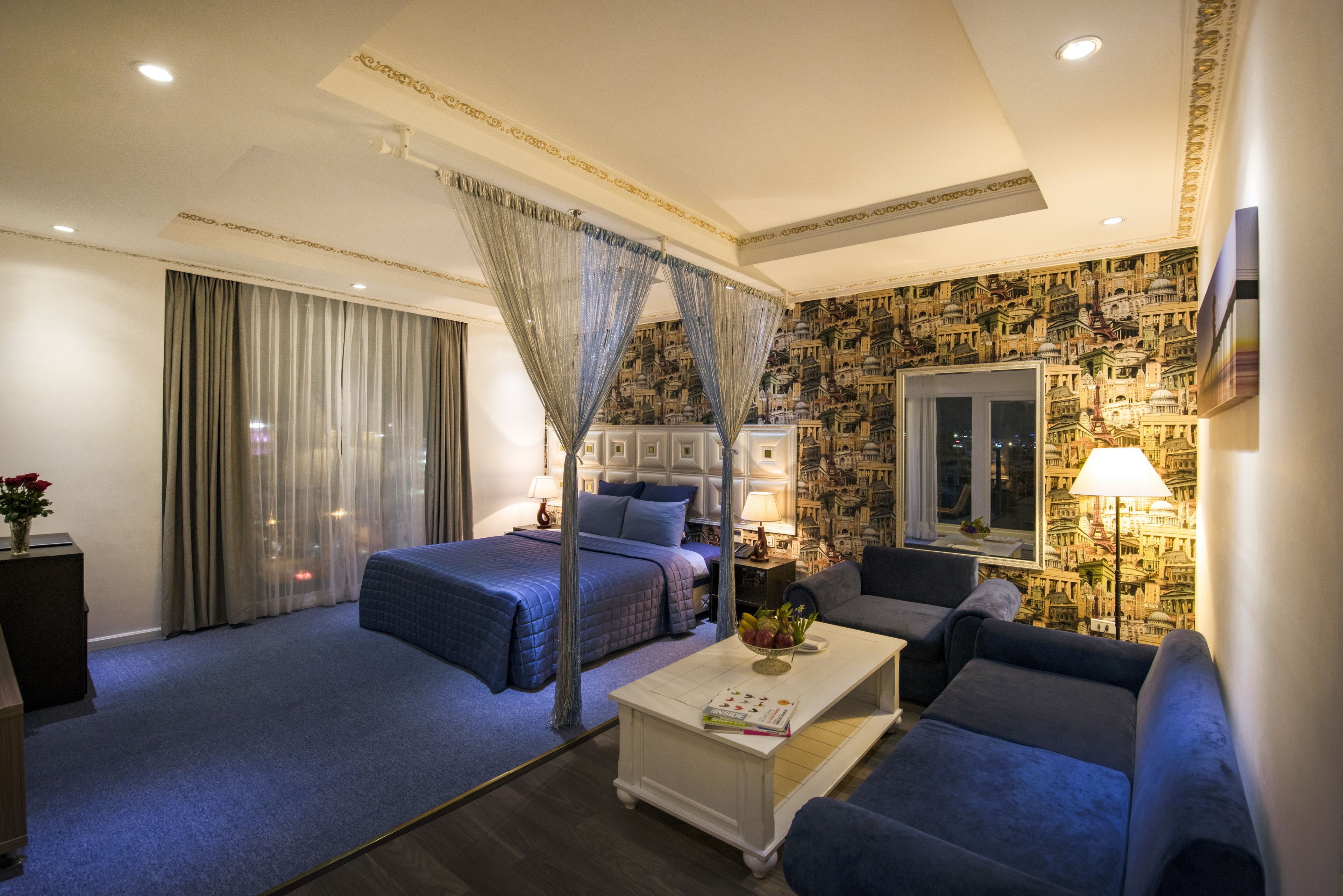 Photo - Golden Crown Hotel