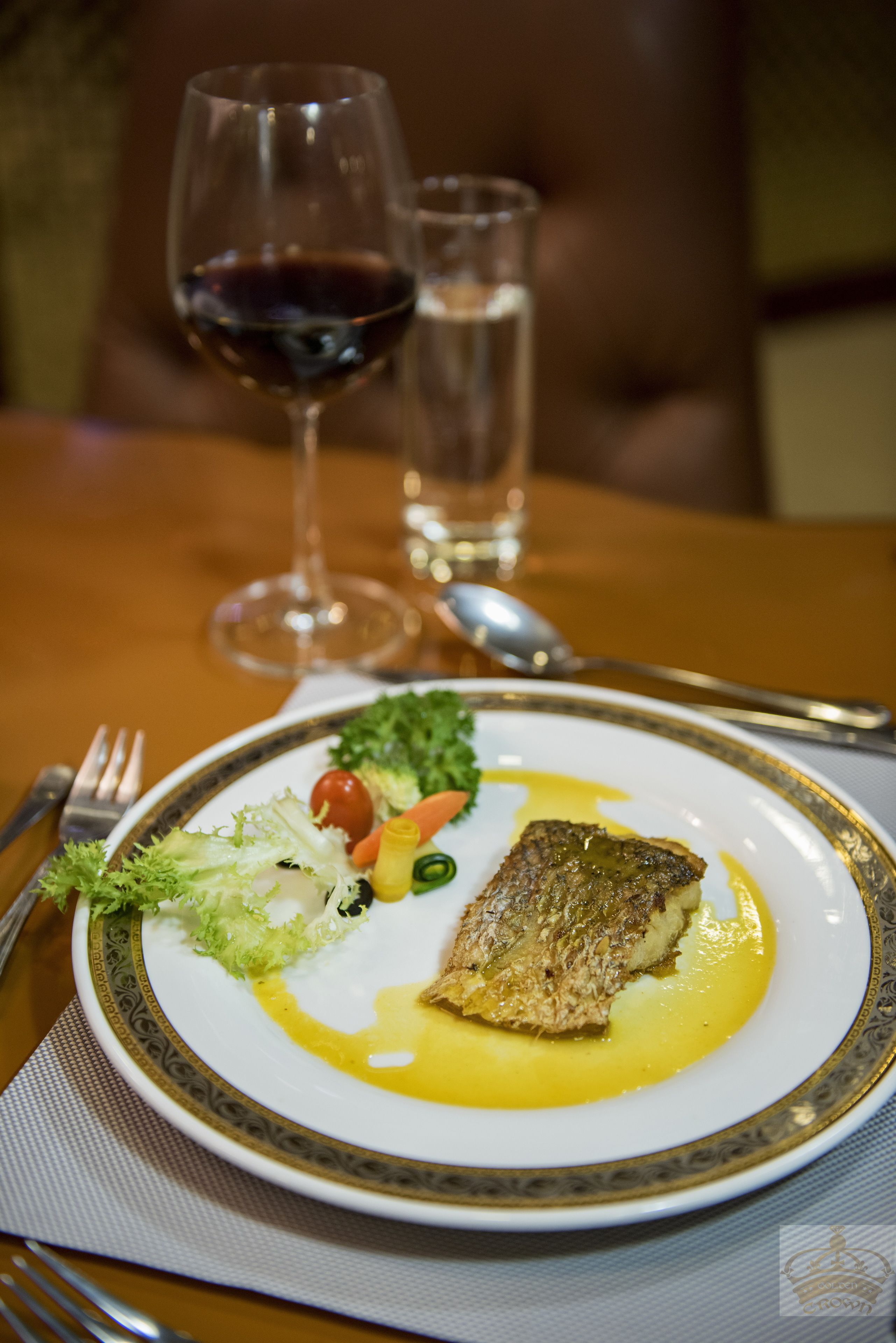 Photo - Golden Crown Hotel