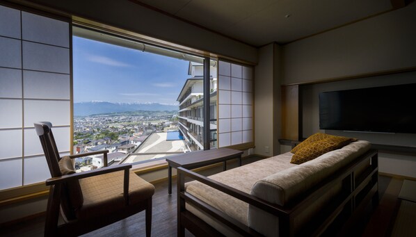 East Building Japanese Room with living room and Mist Sauna (55sqm) 