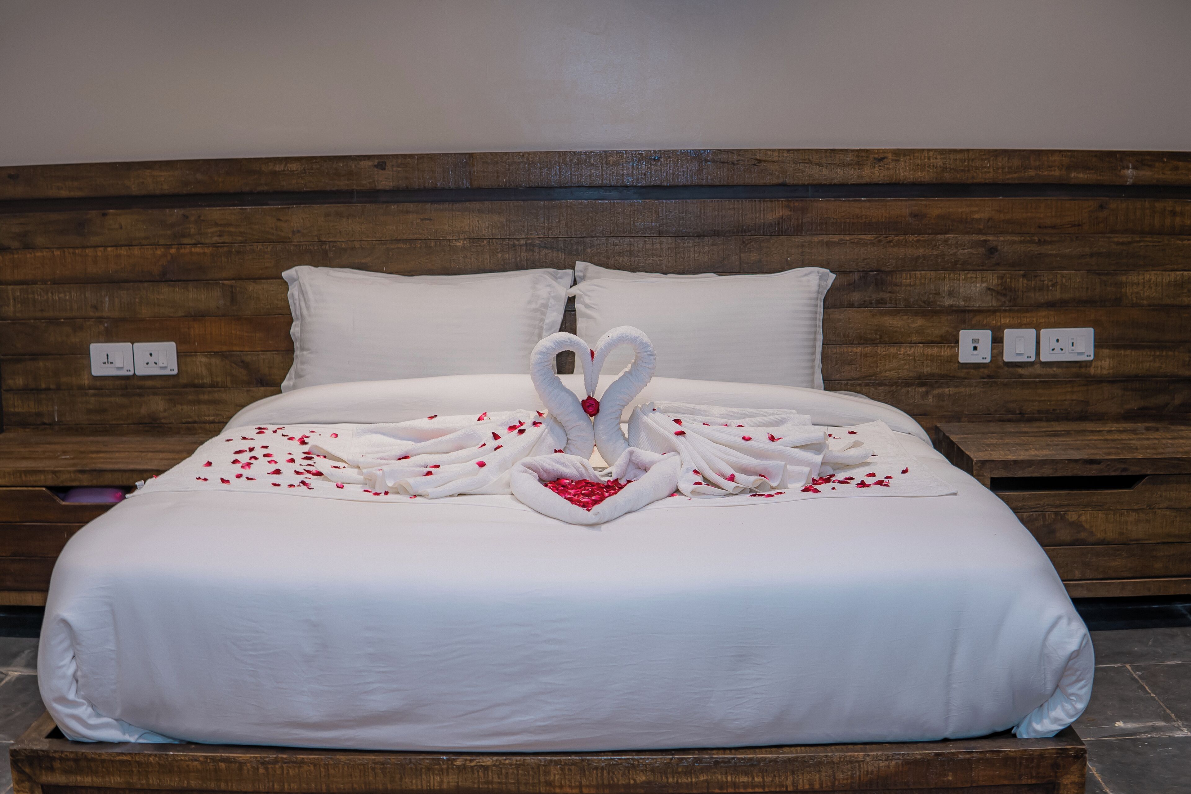 sunrise premium view with jacuzzi | 1 bedroom, individually decorated, individually furnished, desk