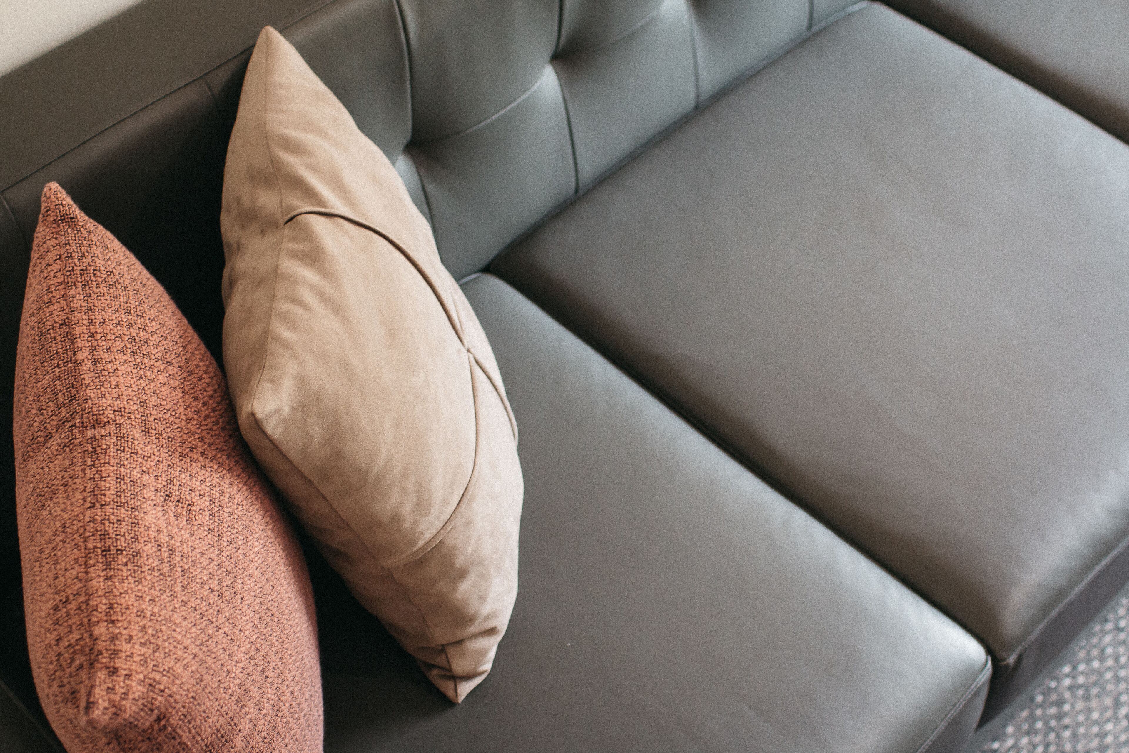 studio (king) | desk, iron/ironing board, cots/infant beds, rollaway beds