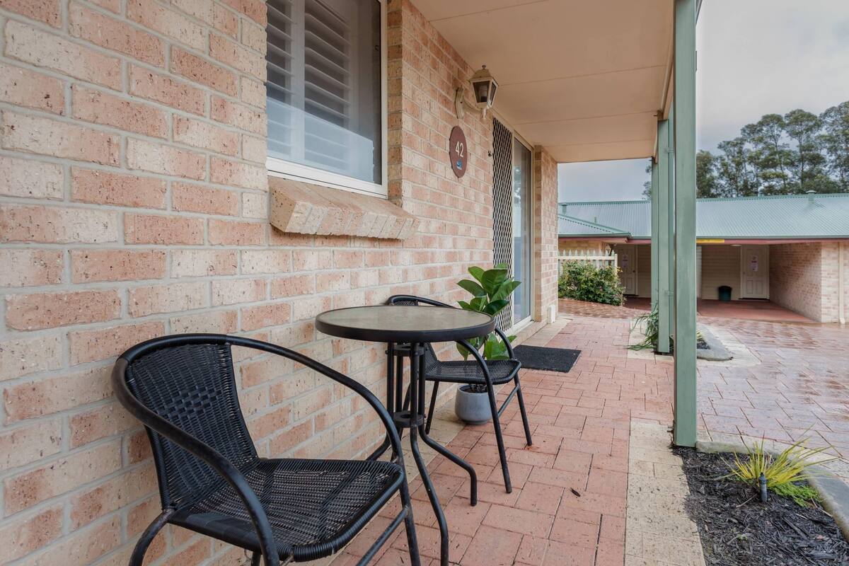 2 Bedroom Fully Equipped Apartment  | Desk, iron/ironing board, cribs (surcharge), rollaway beds (surcharge)