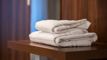 Habitación estándar (Free Breakfast) | Ropa de cama de alta calidad, escritorio, cortinas opacas
