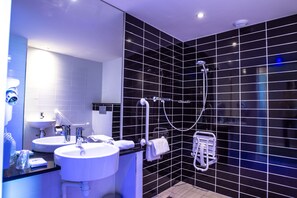 Bathroom - Holiday Inn Express Dijon by IHG (Saint-Apollinaire)
