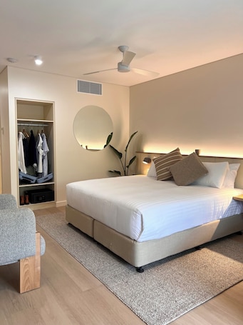 King Room - Pool View | 1 bedroom, pillowtop beds, in-room safe, desk