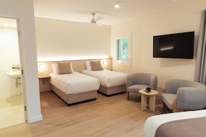 Pillowtop beds, in-room safe, desk, laptop workspace - Lismore Gateway Motel (Lismore)