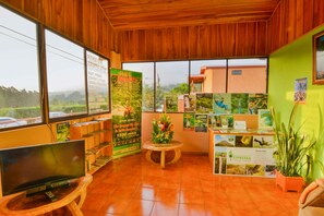 Lobby - Hotel Cipreses (Monteverde)