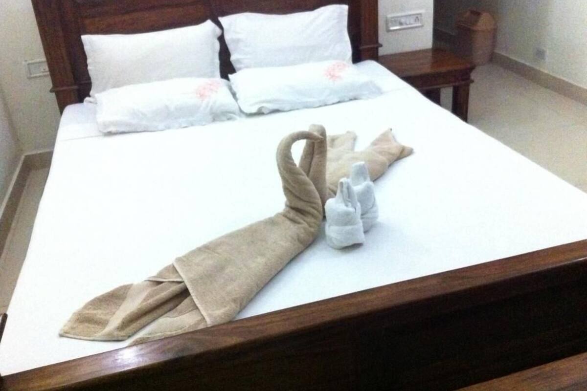 Super Deluxe Room - AC | Desk, free WiFi, bed sheets