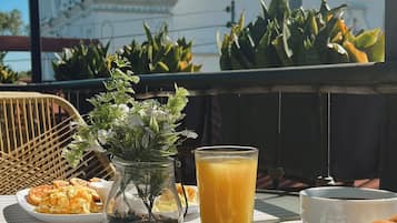 Free daily local cuisine breakfast