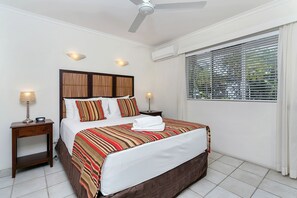 Apartment, 1 Bedroom, Ocean View | 1 bedroom, premium bedding, pillowtop beds, desk