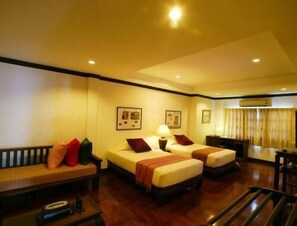 In-room safe, desk, free WiFi - Cucumber Inn (Pattaya)