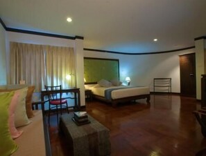 In-room safe, desk, free WiFi - Cucumber Inn (Pattaya)