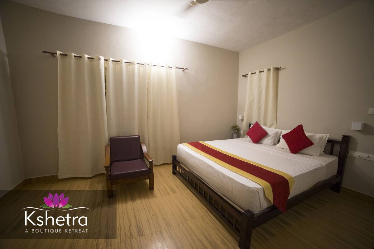 Egyptian cotton sheets, premium bedding, memory-foam beds, soundproofing