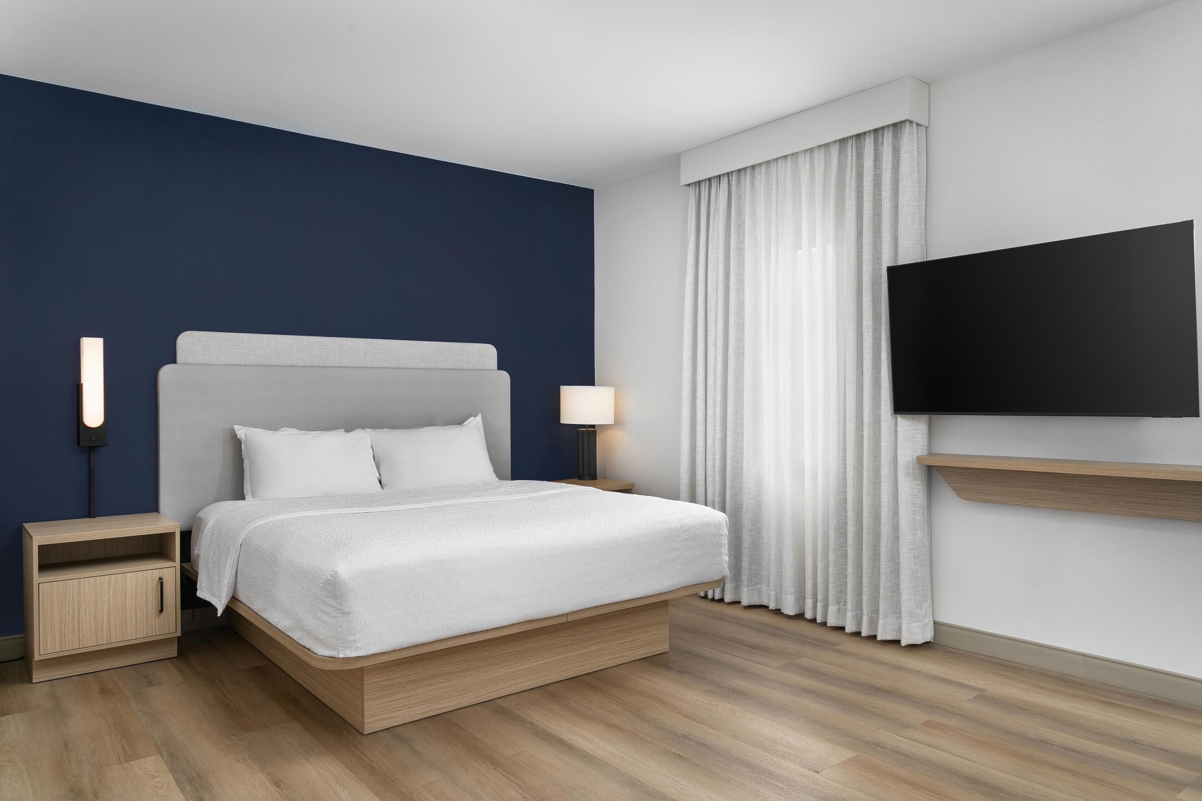 Hypo-allergenic bedding available, desk, laptop workspace