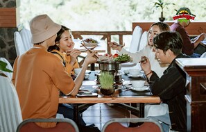 4 restaurants; breakfast, lunch, and dinner served - Madagui Forest City (Da Huoai)