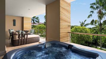 Junior Suite, Garden View (Baron Garden Suite) | Terrace/patio
