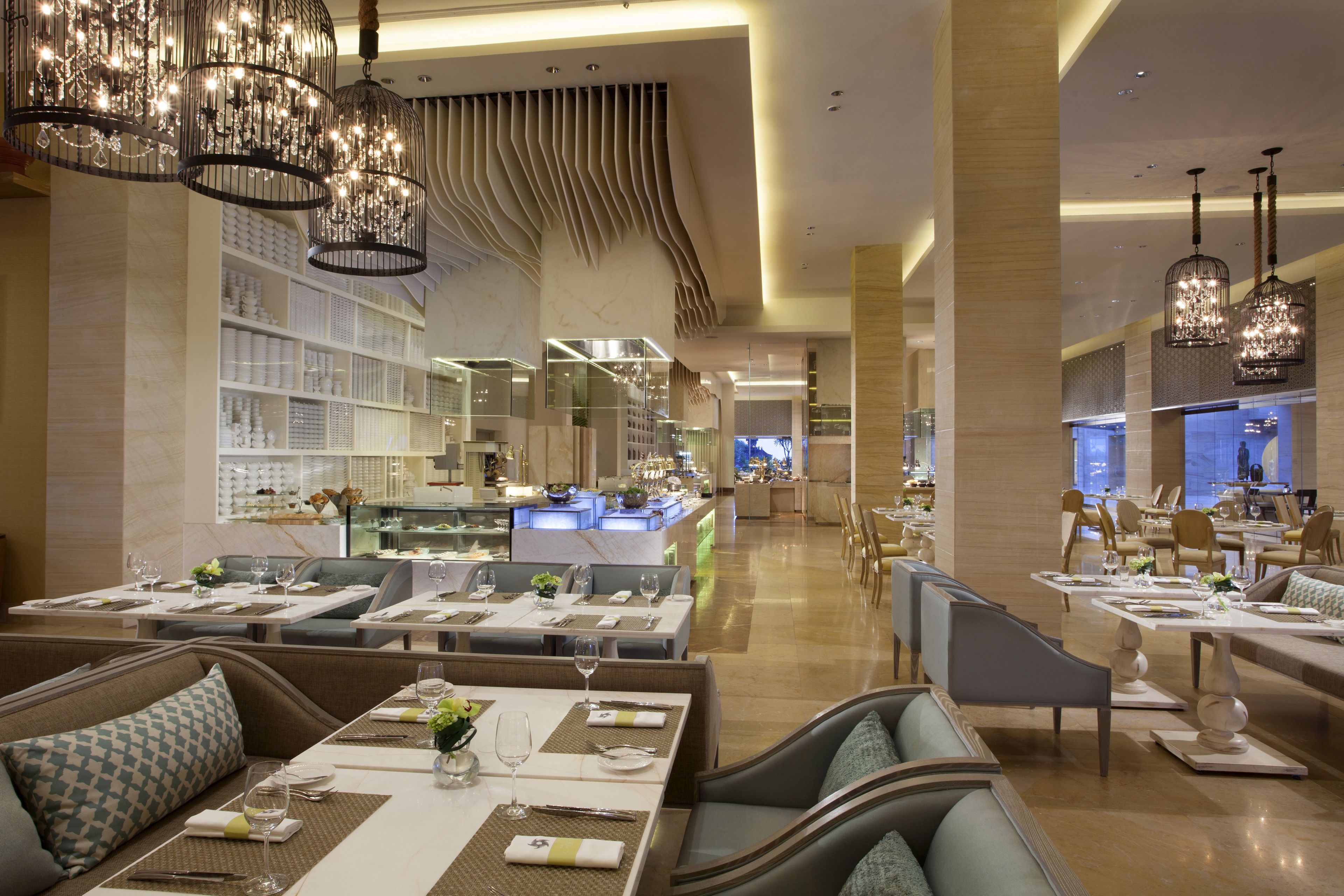 daily buffet breakfast (idr 580000 per person)