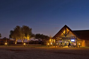 Vista frontal de la propiedad