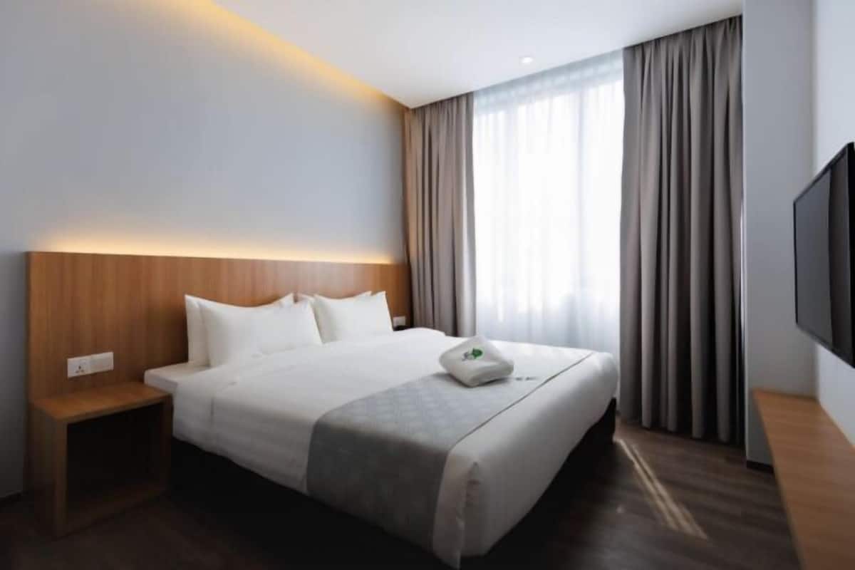 Edredons de pluma, camas Select Comfort, quartos à prova de som
