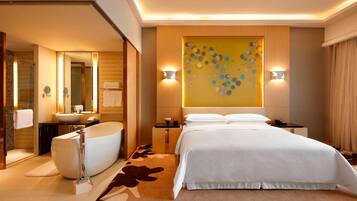 Comfort Suite, 1 Bedroom | Premium bedding, minibar, in-room safe, desk