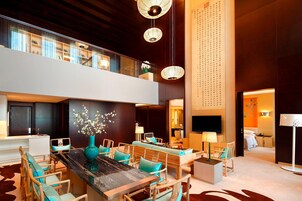 Comfort Suite, 1 Bedroom | Premium bedding, minibar, in-room safe, desk