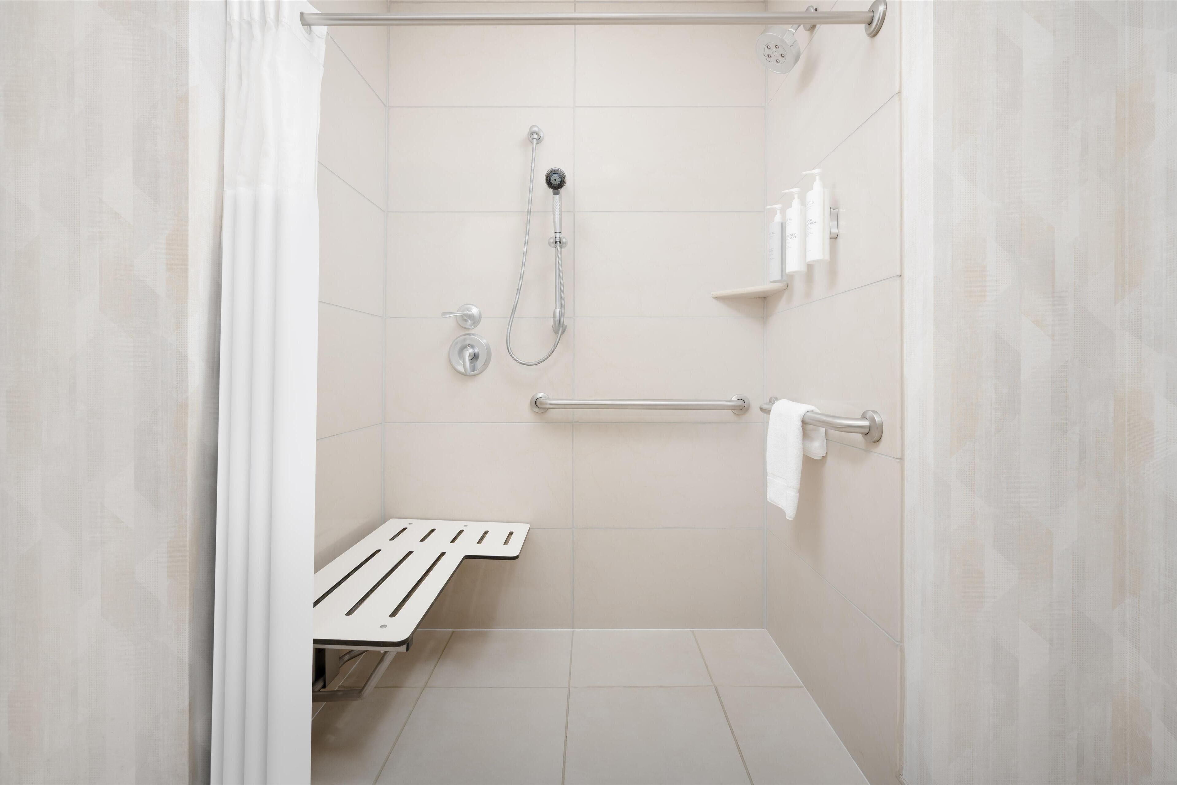 room, 1 king bed, accessible (roll-in shower) | bathroom shower