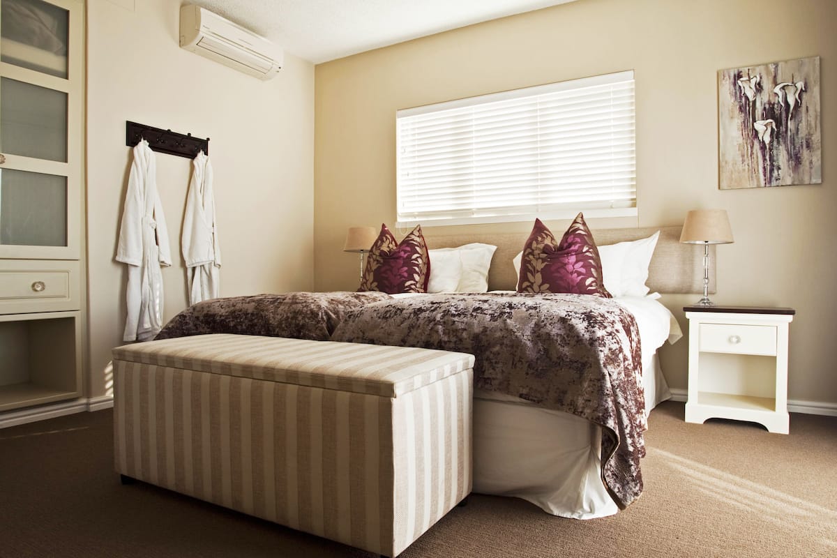 1 chambre, coffre-fort, bureau, accĂšs au Wi-Fi (inclus)