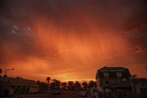 Front of property - evening/night - Hotel Zum Kaiser (Swakopmund)
