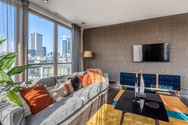 Penthouse (MI - PENT)