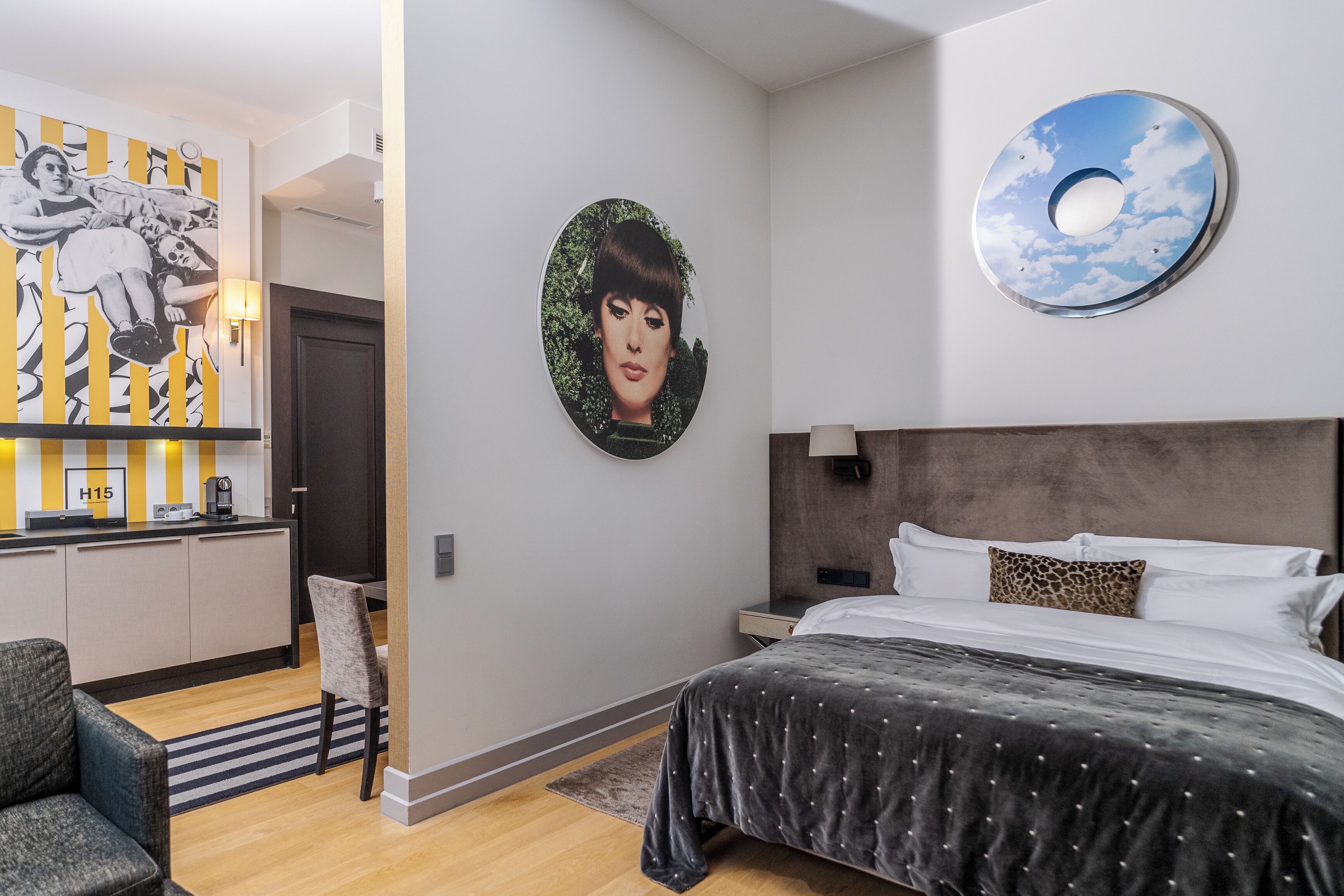 Junior Suite (MI - JSTE) | Hypo-allergenic bedding available, minibar (some free items)