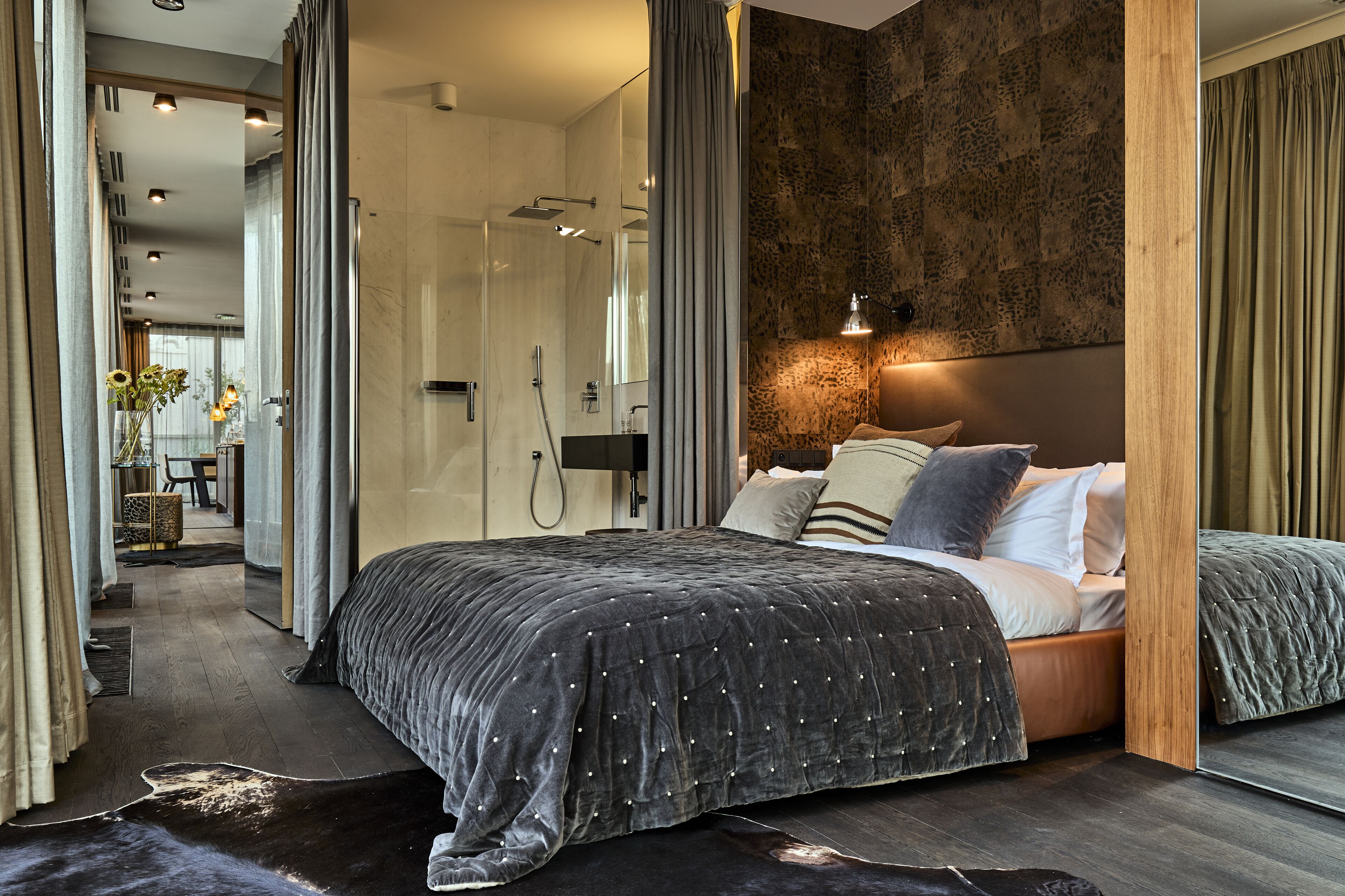 1 bedroom, hypo-allergenic bedding, free minibar items, in-room safe