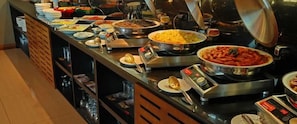 Free daily buffet breakfast