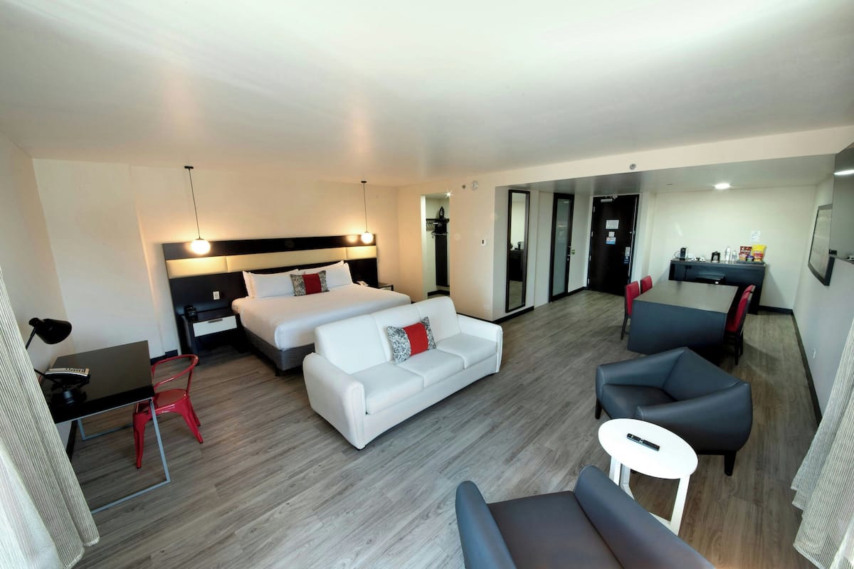 1 bedroom, premium bedding, down duvets, pillow-top beds