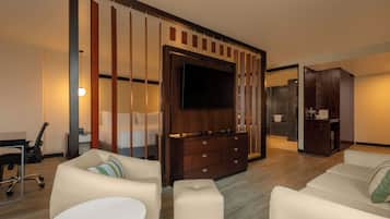 Suite, 1 King Bed | Premium bedding, down comforters, pillowtop beds, minibar