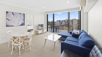 ์ํํธ, ์นจ์ค 1๊ฐ (Spa View Apartment) | ๊ฑฐ์ค ๊ณต๊ฐ | LCD TV